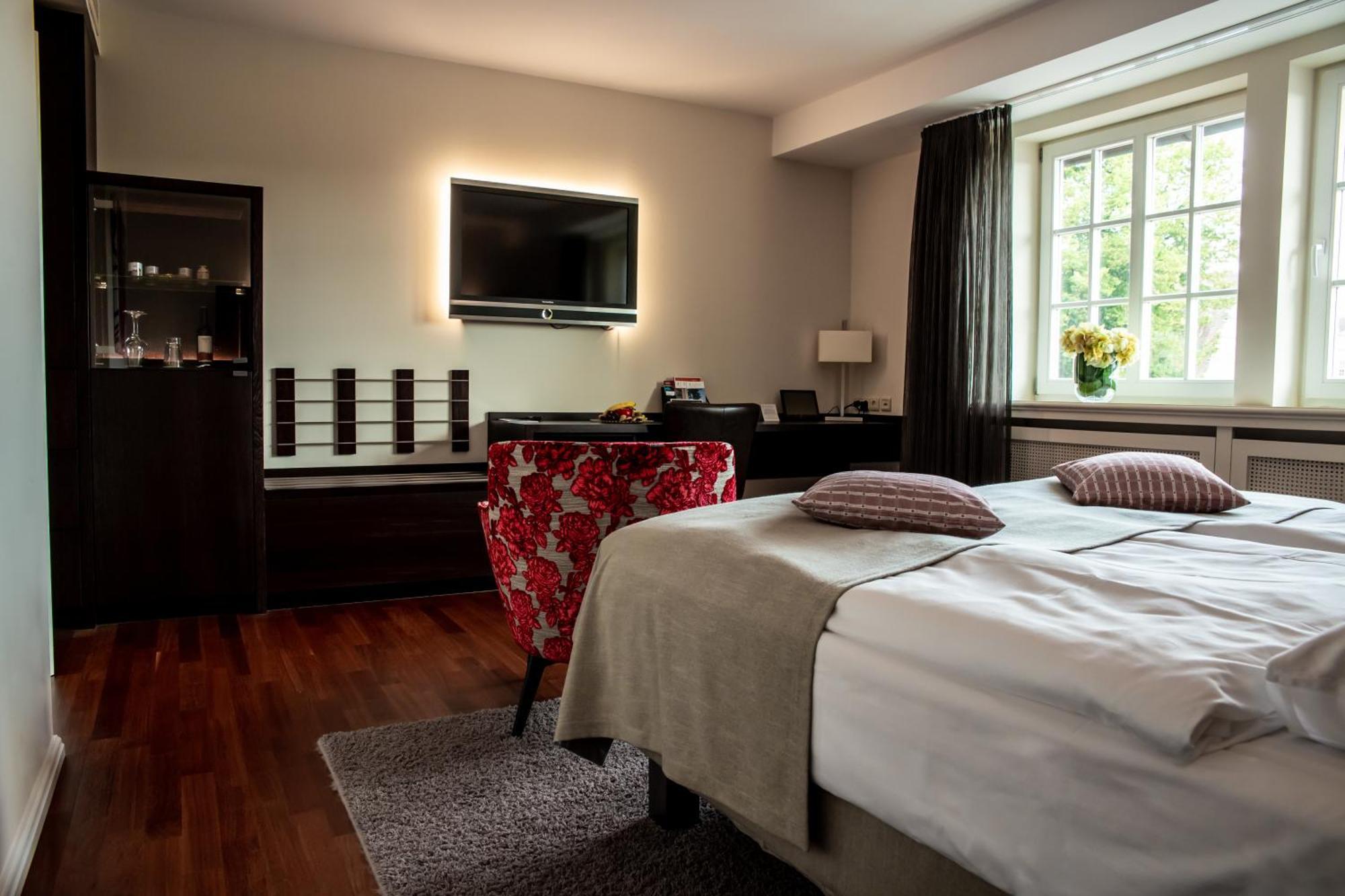 Schlosshotel Muenchhausen Aerzen ภายนอก รูปภาพ