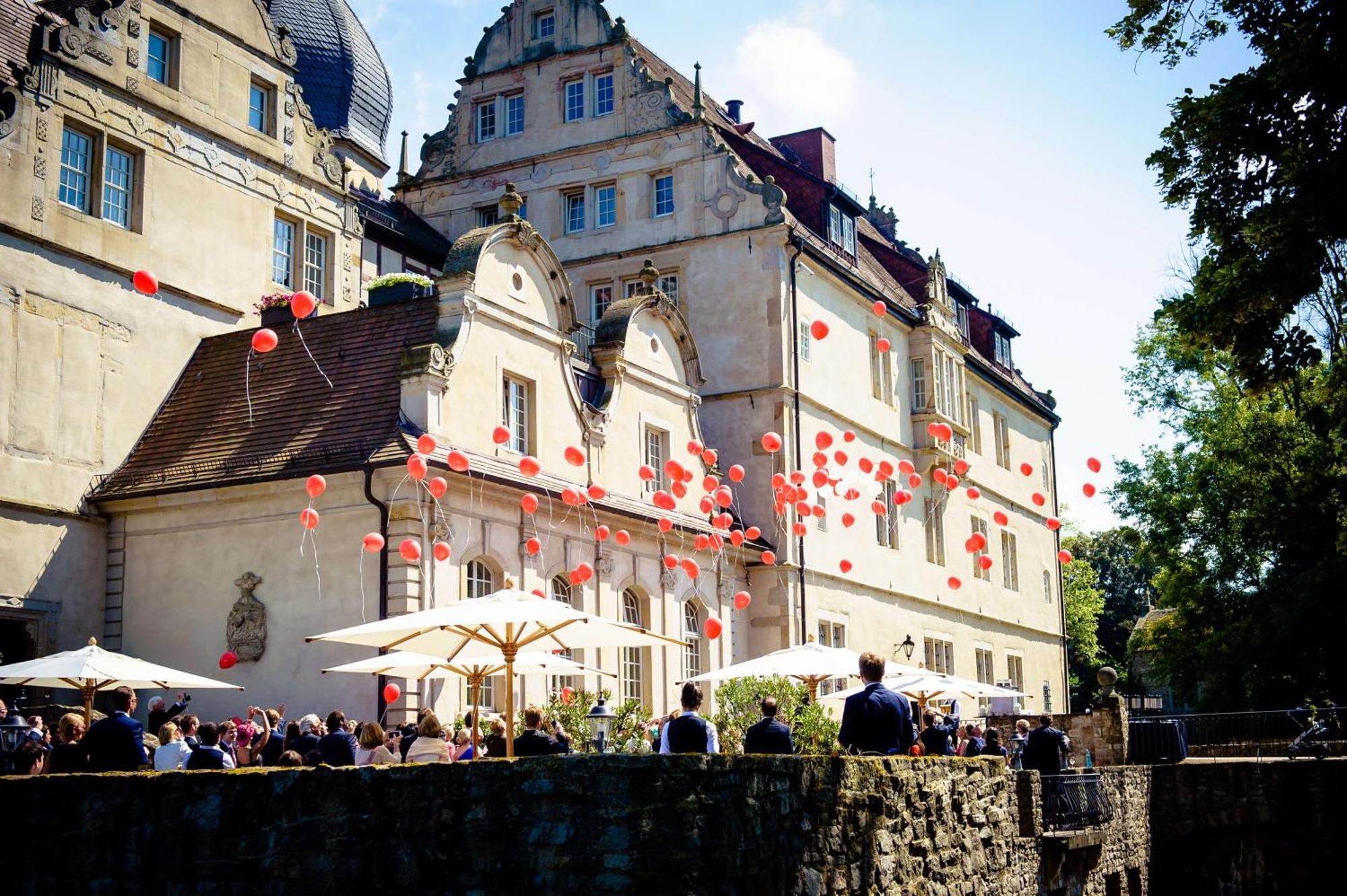 Schlosshotel Muenchhausen Aerzen ภายนอก รูปภาพ