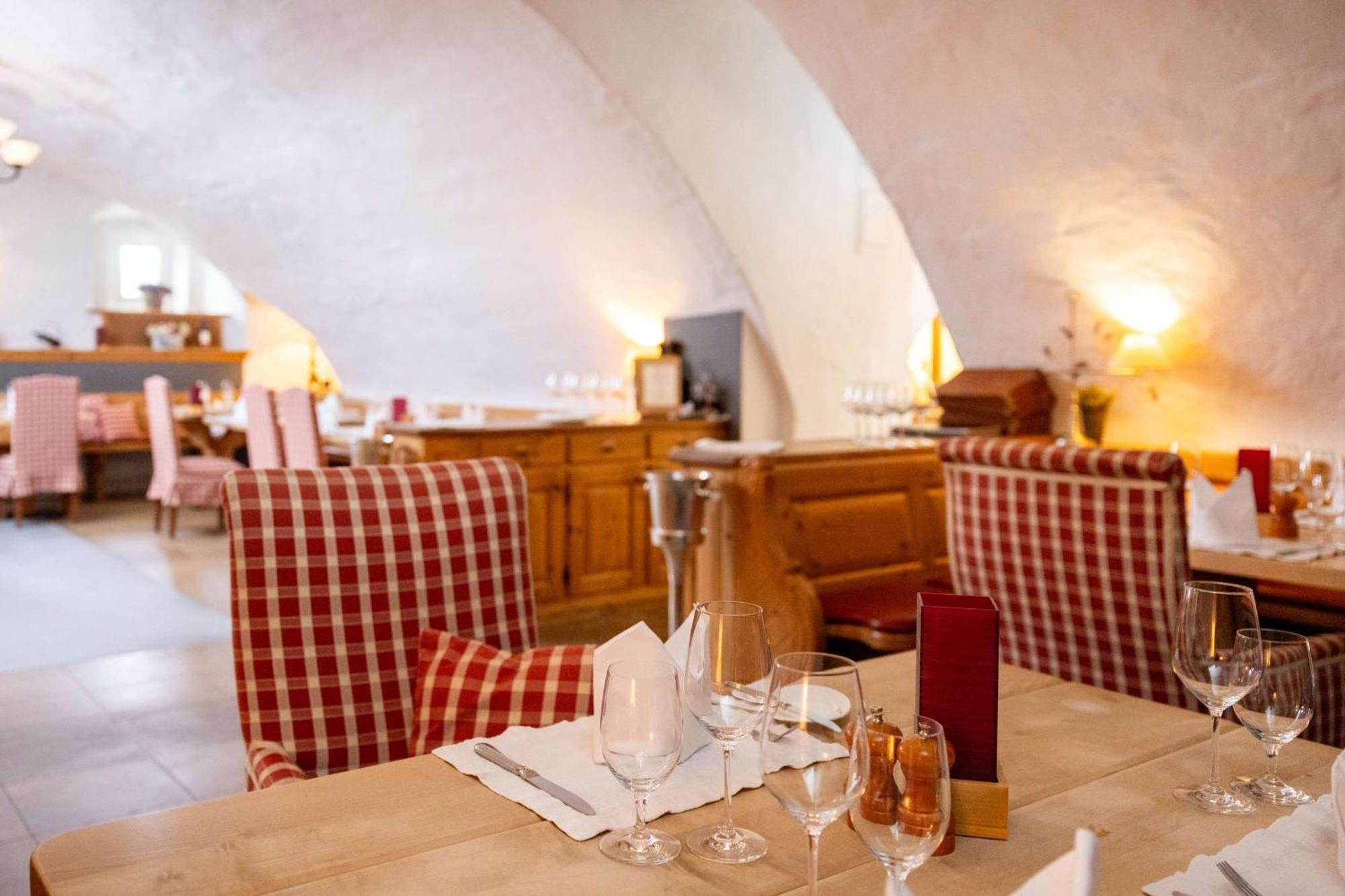 Schlosshotel Muenchhausen Aerzen ภายนอก รูปภาพ