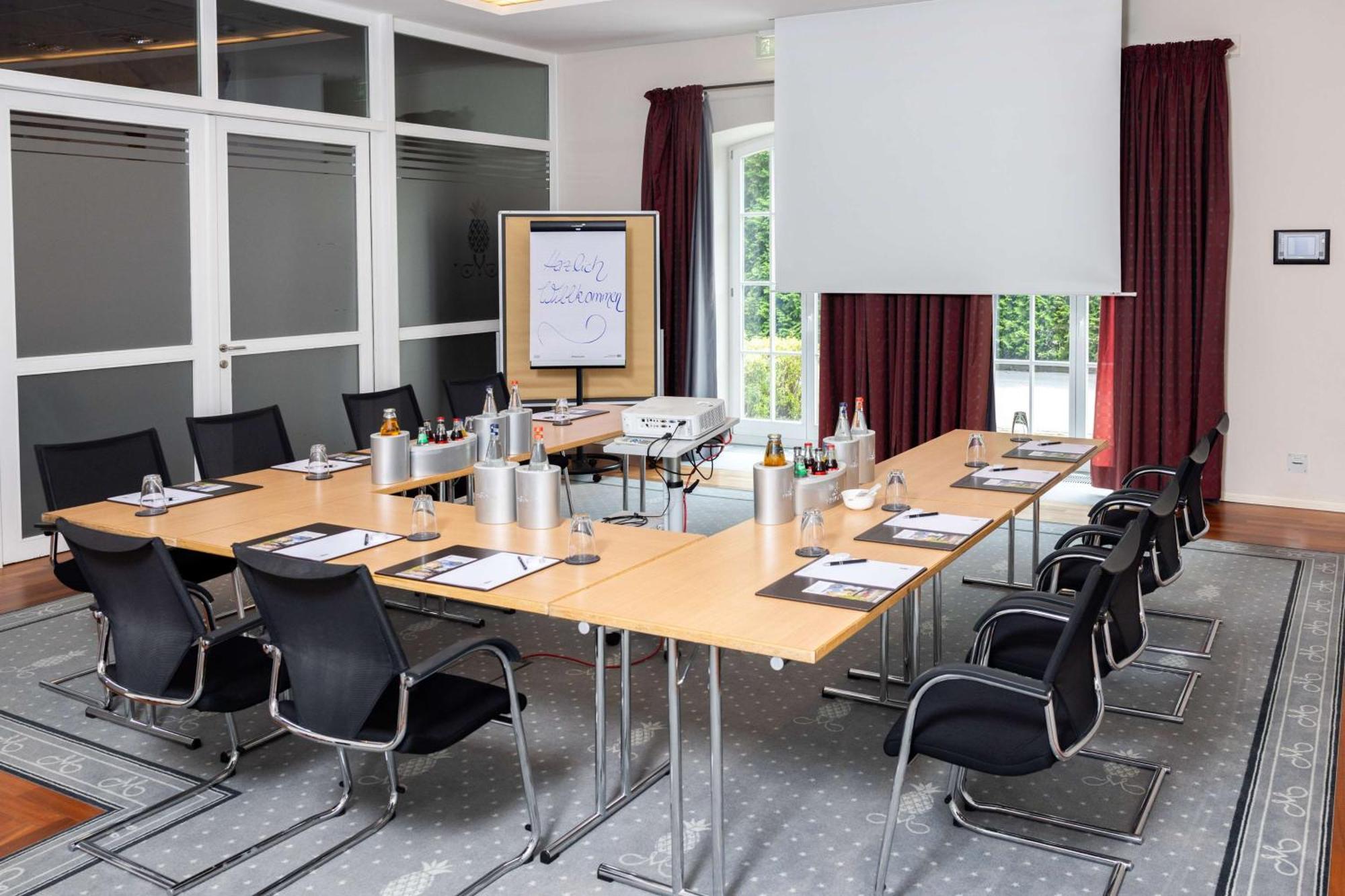 Schlosshotel Muenchhausen Aerzen ภายนอก รูปภาพ