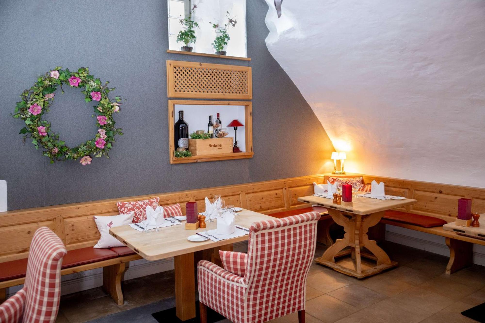 Schlosshotel Muenchhausen Aerzen ภายนอก รูปภาพ