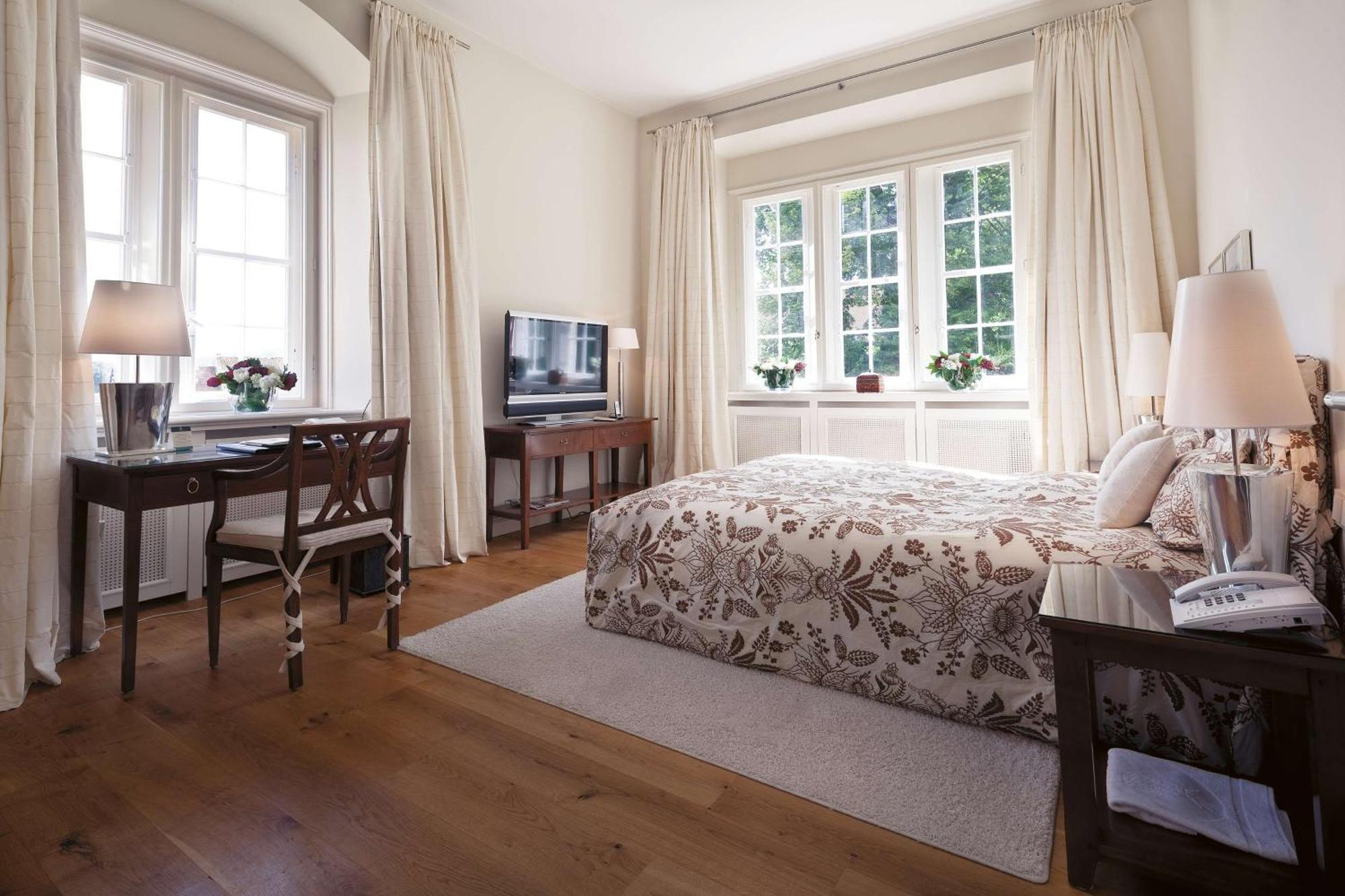 Schlosshotel Muenchhausen Aerzen ภายนอก รูปภาพ