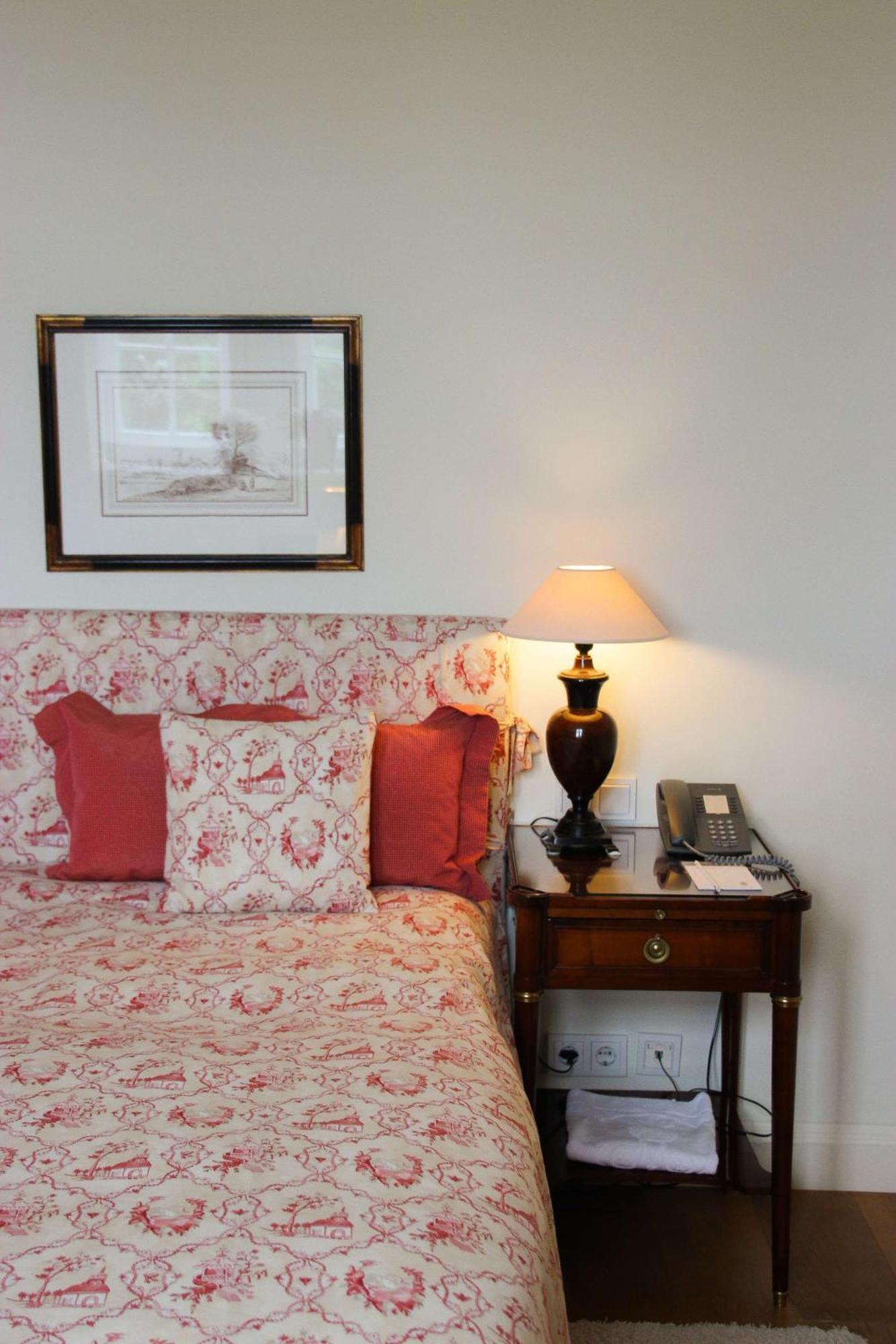Schlosshotel Muenchhausen Aerzen ภายนอก รูปภาพ