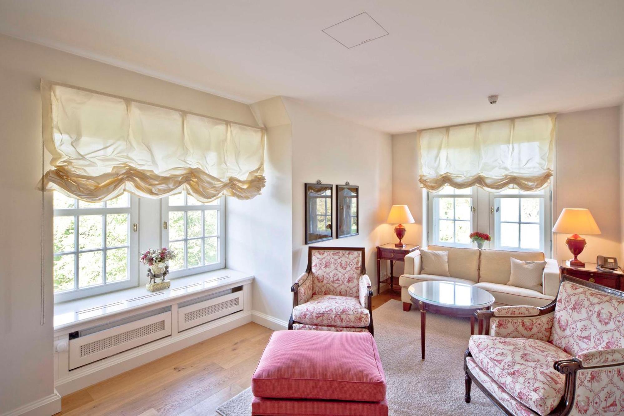 Schlosshotel Muenchhausen Aerzen ภายนอก รูปภาพ
