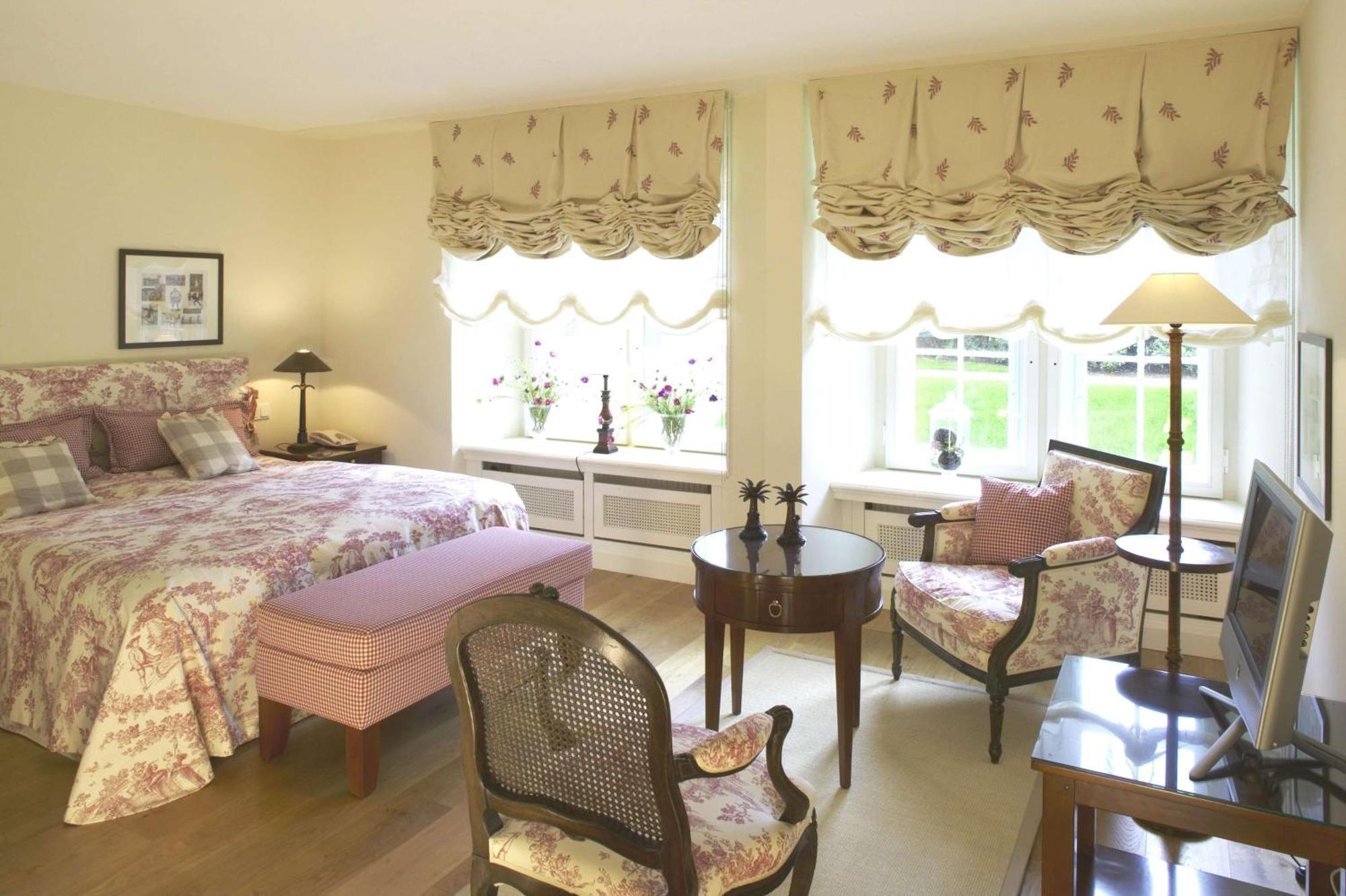 Schlosshotel Muenchhausen Aerzen ภายนอก รูปภาพ