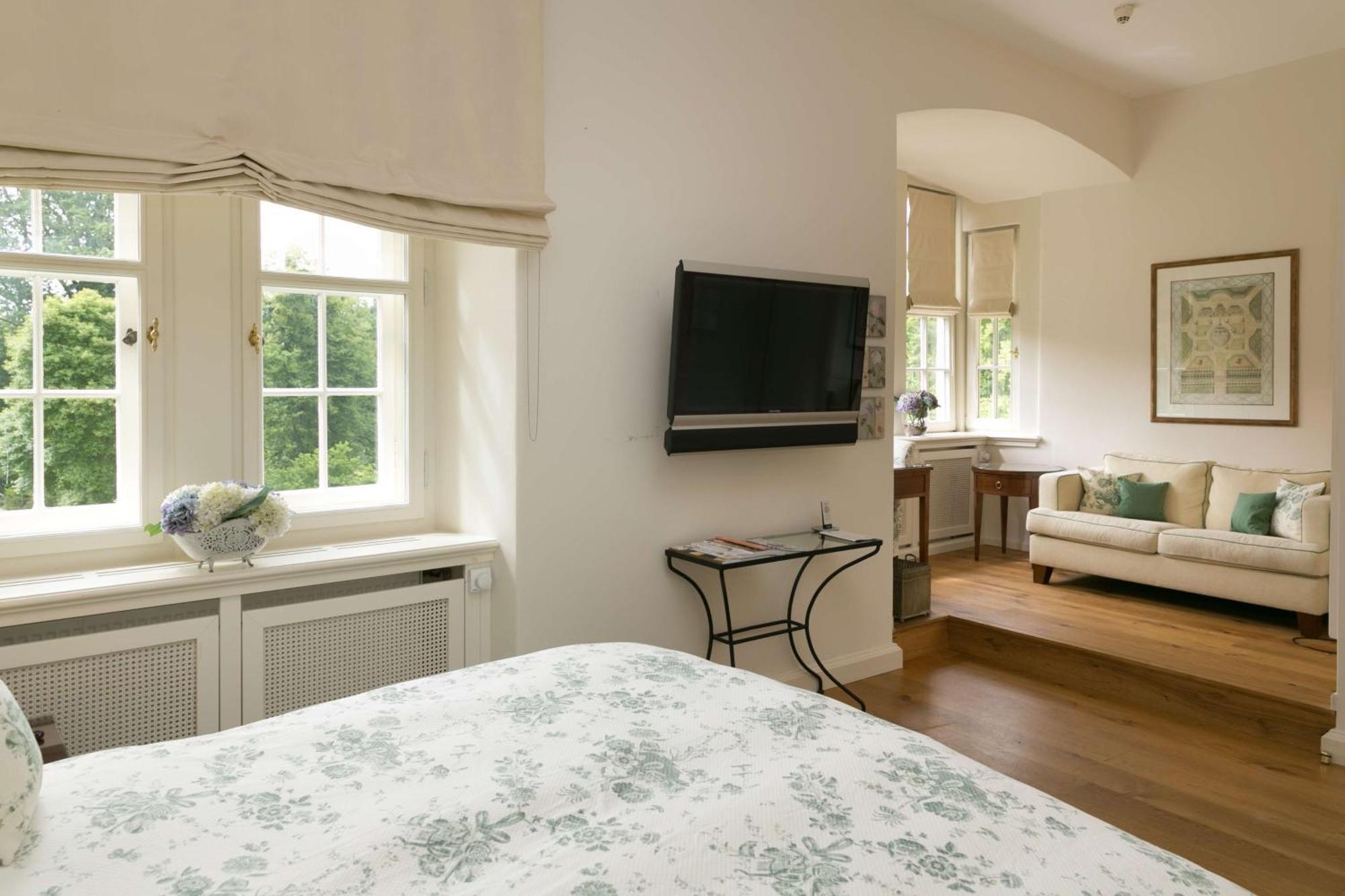 Schlosshotel Muenchhausen Aerzen ภายนอก รูปภาพ