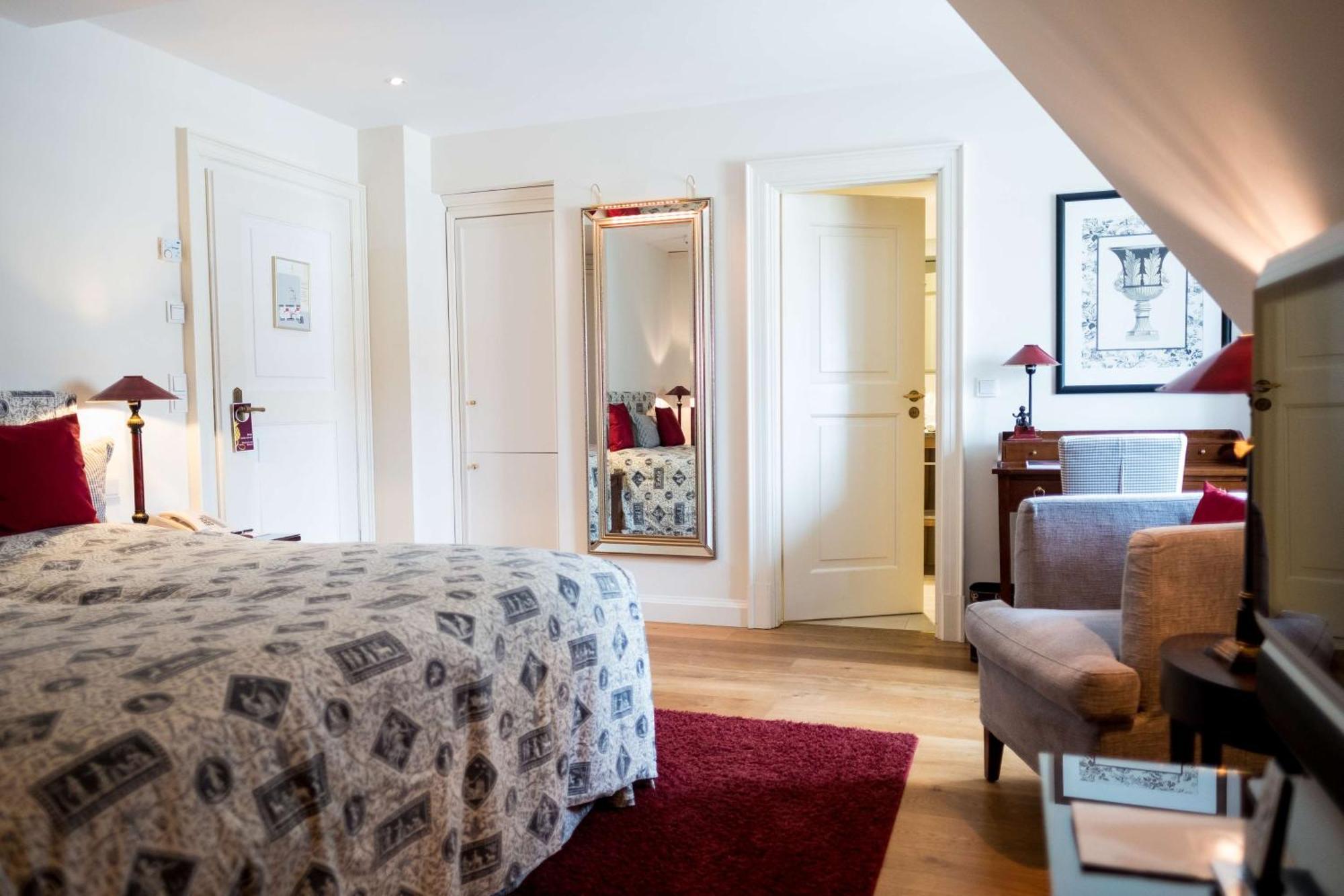 Schlosshotel Muenchhausen Aerzen ภายนอก รูปภาพ