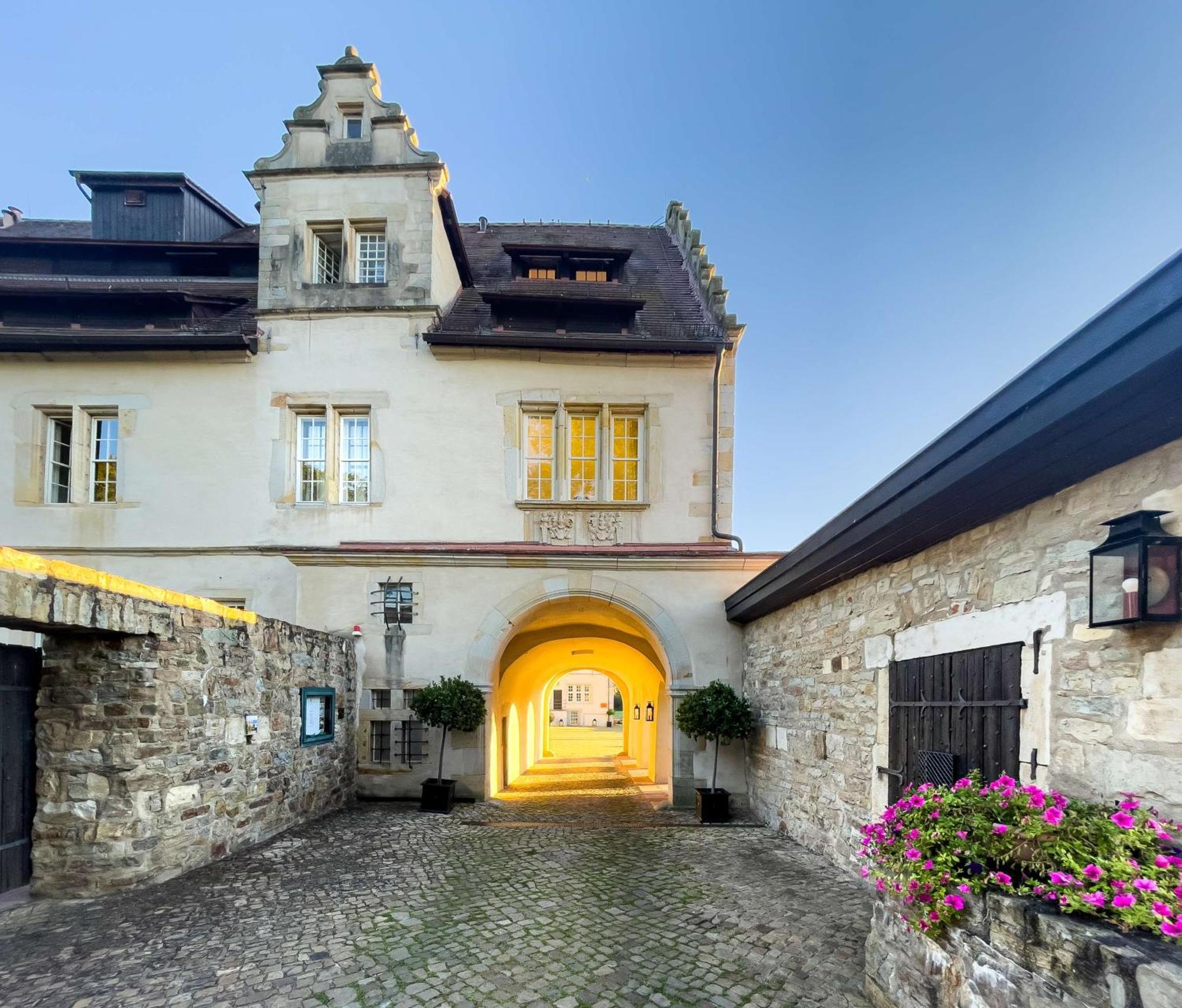 Schlosshotel Muenchhausen Aerzen ภายนอก รูปภาพ