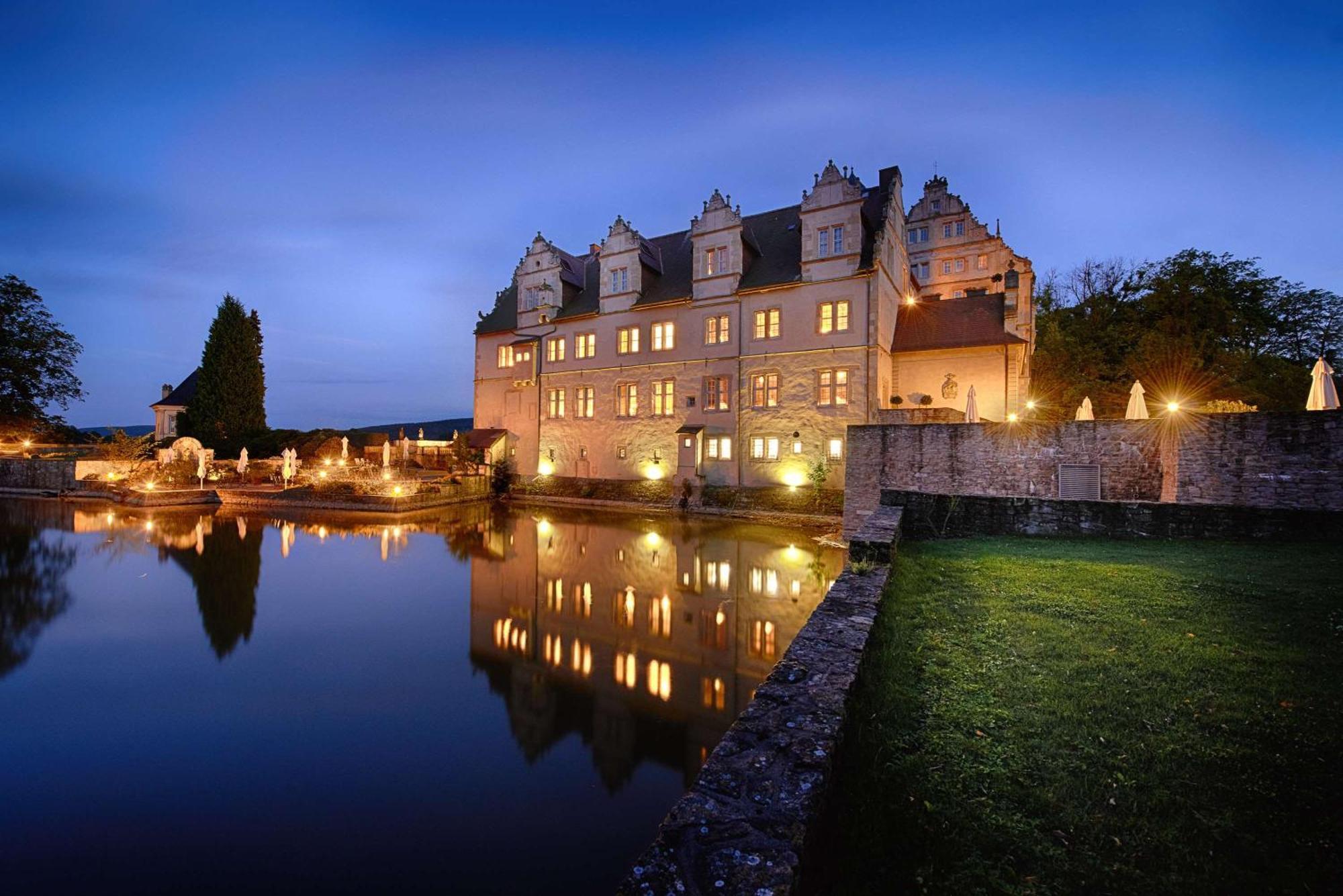 Schlosshotel Muenchhausen Aerzen ภายนอก รูปภาพ