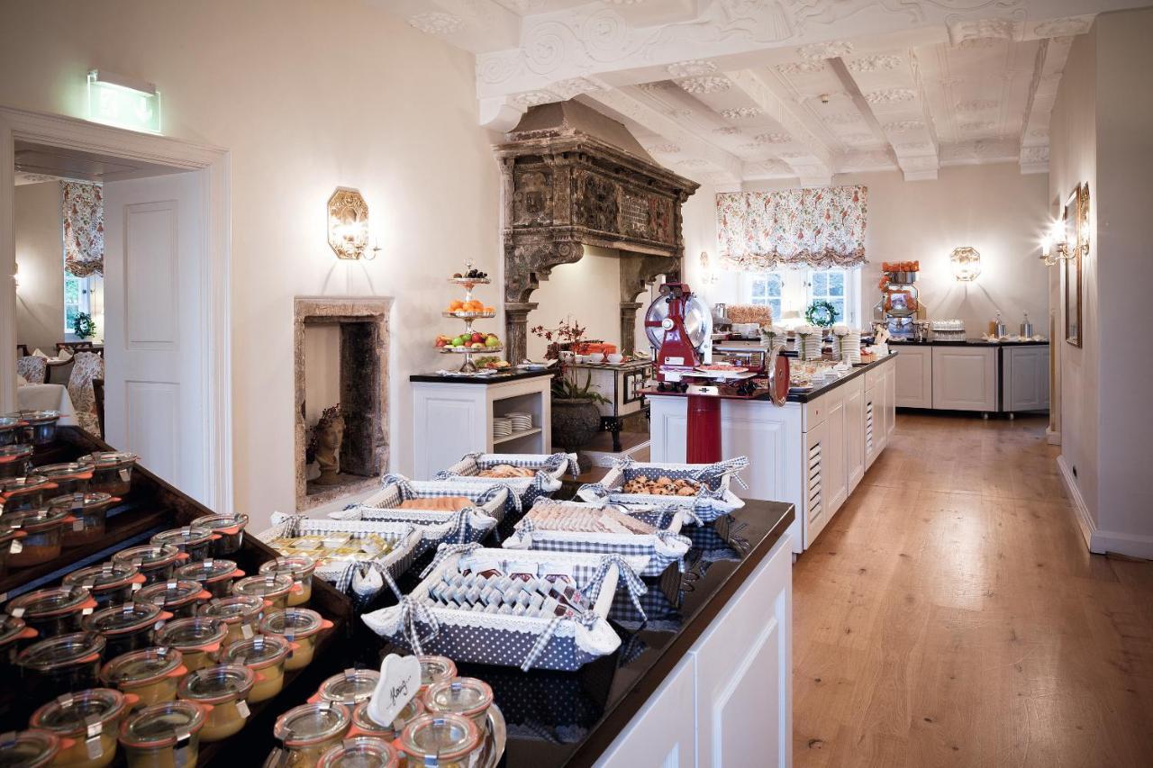 Schlosshotel Muenchhausen Aerzen ภายนอก รูปภาพ